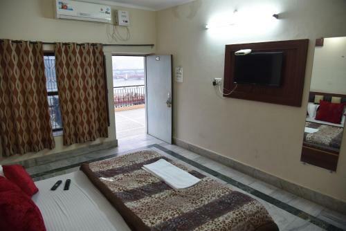 Hotel Ganga Basin
