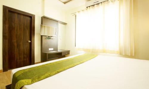 Hotel Vibhav Grand