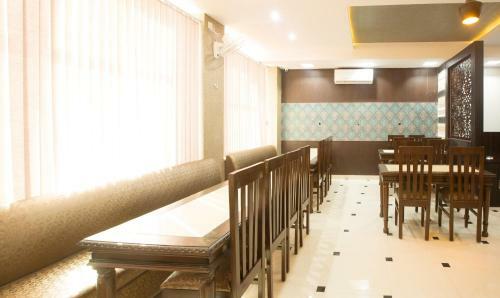 Hotel Vibhav Grand
