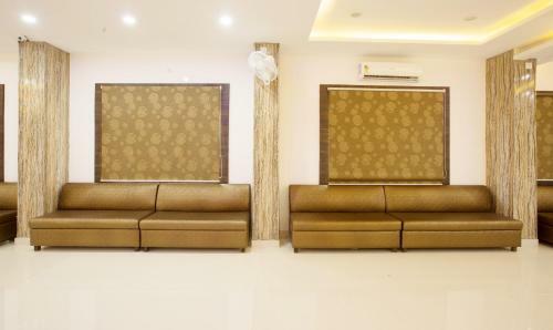 Hotel Vibhav Grand