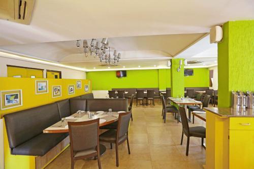 Oyo 7552 Hotel Svm Grand