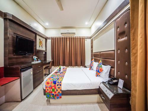 Fabhotel Santoor Tukoganj