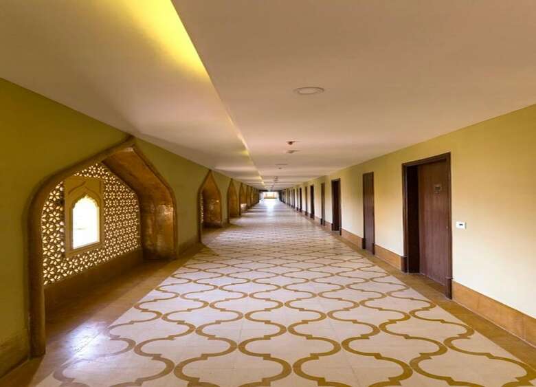 Hotel Sairafort Sarovar Portico