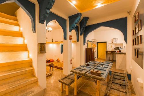 Locomo Hostel - A Heritage Property