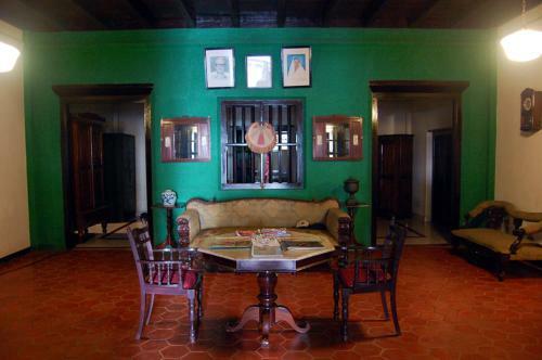 Heritage Room A/c Stay - Ayisha Manzil