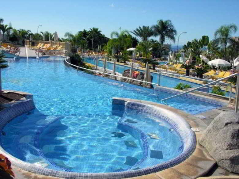 Paradise Park Fun Lifestyle Hotel
