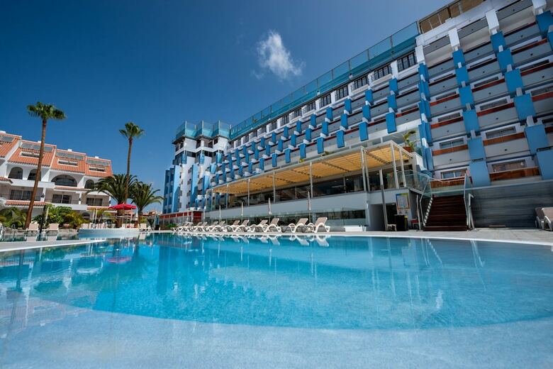 Paradise Park Fun Lifestyle Hotel