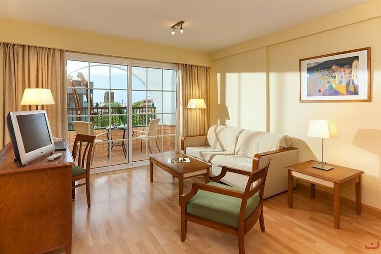 Paradise Park Fun Lifestyle Hotel