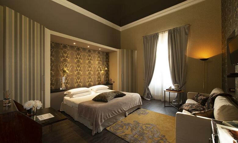 Hotel De La Pace