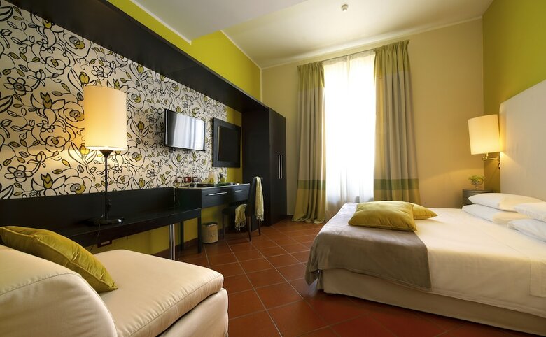 Hotel De La Pace