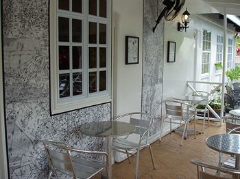 Hotel Harmony Suites