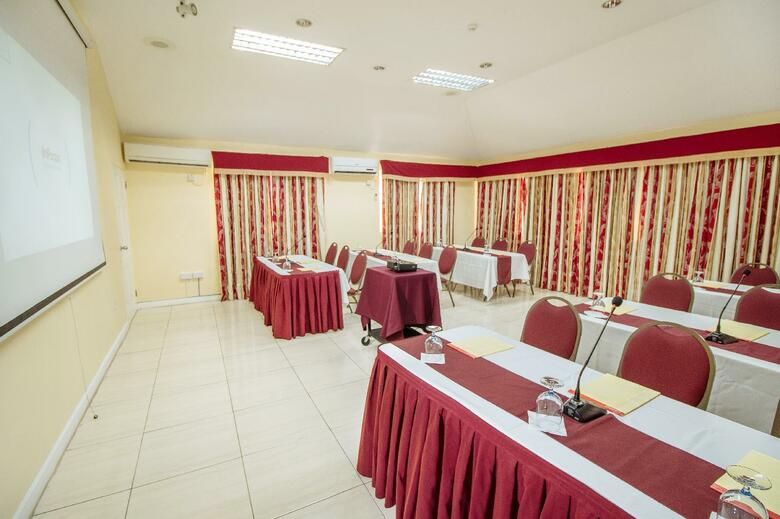 Bay Gardens Hotel