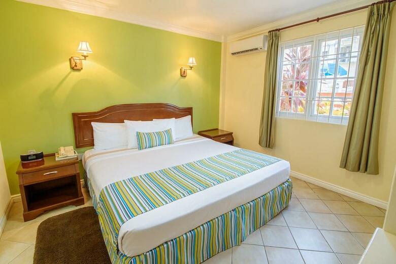Bay Gardens Hotel