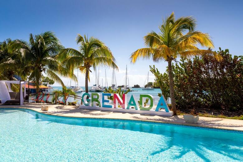 Hotel True Blue Bay Resort