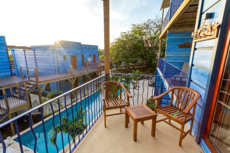 Hotel True Blue Bay Resort