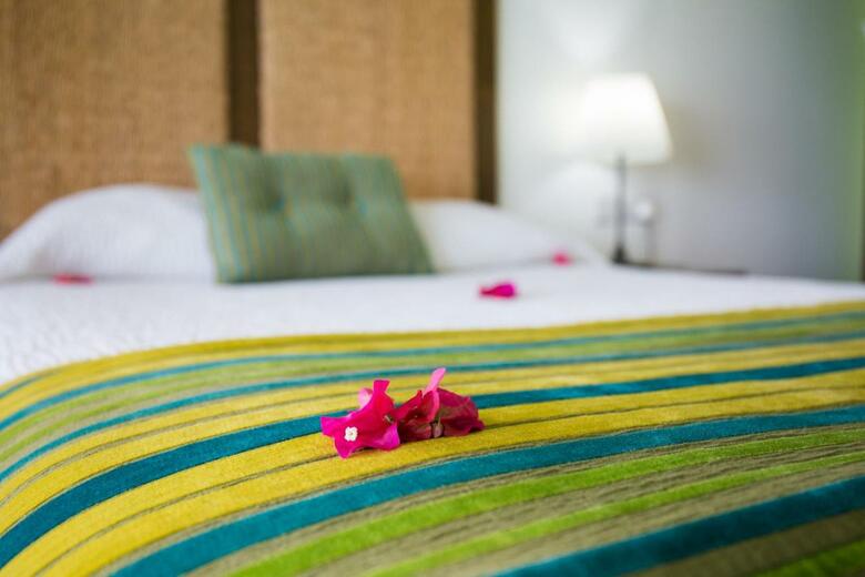 Hotel True Blue Bay Resort