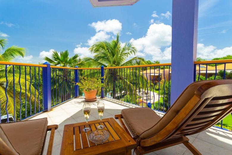 Hotel True Blue Bay Resort