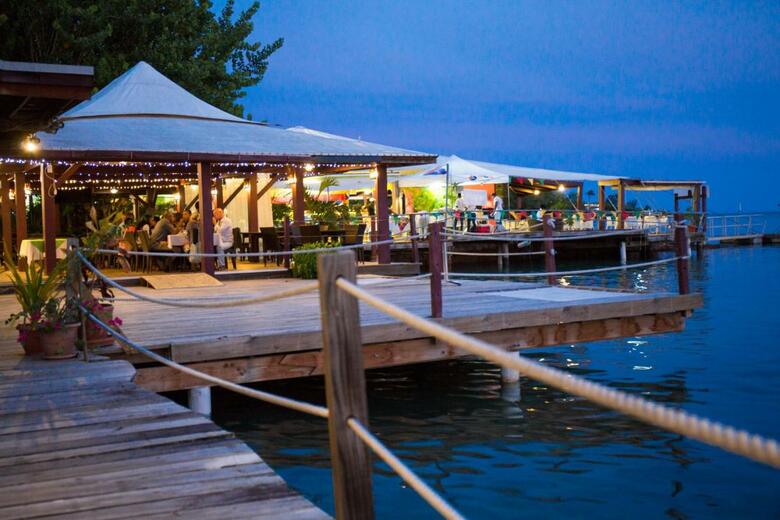 Hotel True Blue Bay Resort