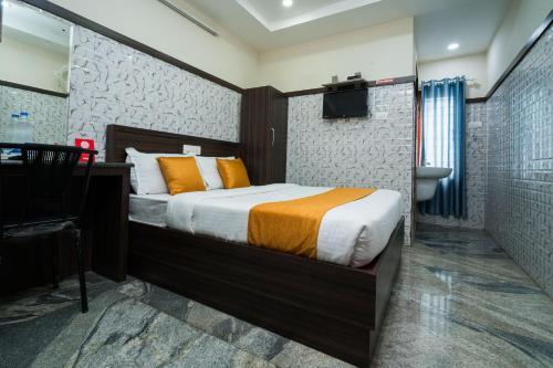 Hotel Oyo 4678 Greens Residency