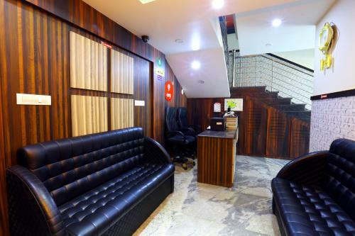 Hotel Oyo 4678 Greens Residency