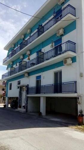 Hotel To Giouli