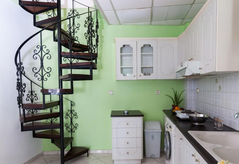 Home & Away Cottage