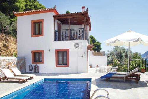 Skopelos Villa Sleeps 4 Air Con Wifi