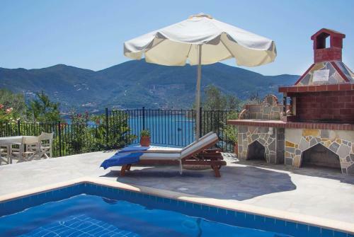 Skopelos Villa Sleeps 4 Air Con Wifi