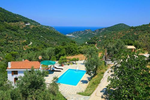 Skopelos Villa Sleeps 2 Pool Air Con Wifi