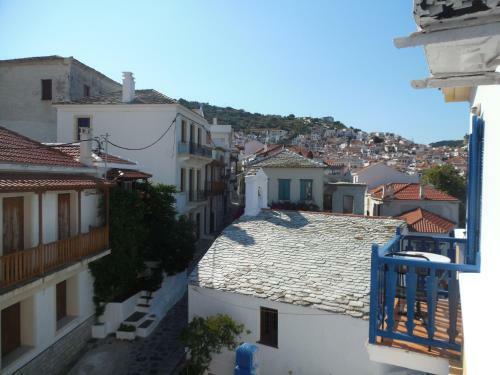 Hostal Adonis Rooms