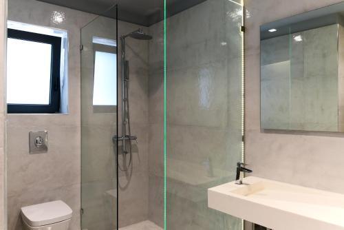 Luxury Beach Front Villa Selenia Platinum In Sounio, Athens
