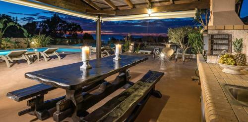 Luxurious Villa Solaris, 50 Meters From The Beach