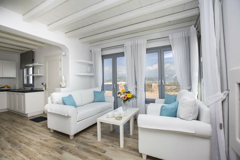 Naxos Rock Villas