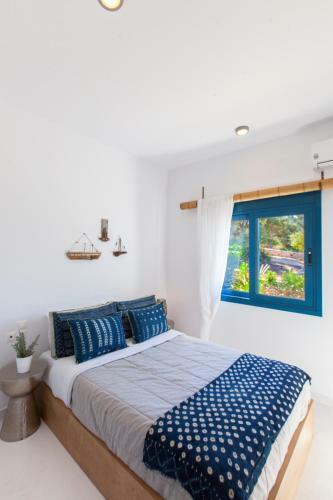 Villa Alma Lefkada- Sea Front Villa