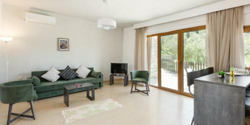 Elaia Villas, Elani