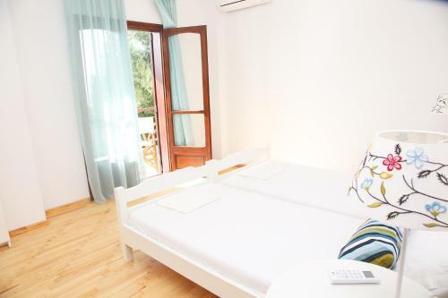 Villa Romaric Mt. Garden House, Siviri