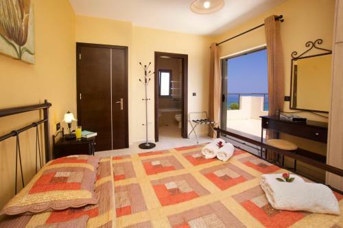 Skala Villa Sleeps 6 Pool Wifi