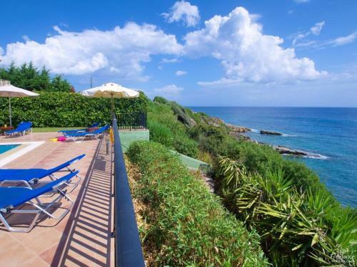Skala Villa Sleeps 6 T228146