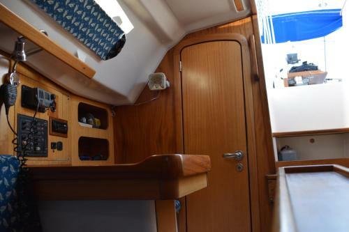 Nomos Greece Sailing Boat (doufur)