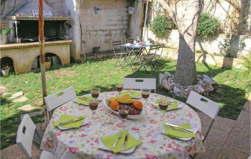 Four-bedroom Apartment In Neos Voutzas