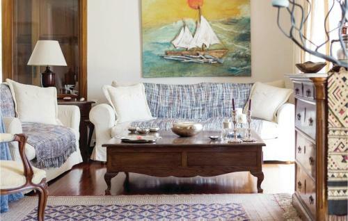 Four-bedroom Apartment In Neos Voutzas