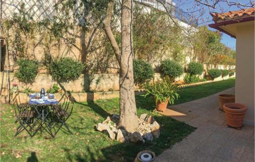 Four-bedroom Apartment In Neos Voutzas