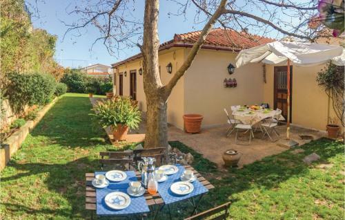 Four-bedroom Apartment In Neos Voutzas