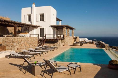 Mykonos Villa Sleeps 16 Pool Air Con