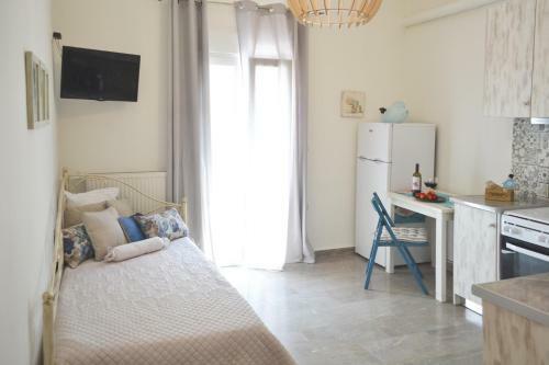 Ariadne & Theseus Apartments