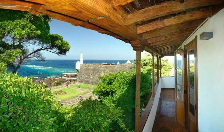 Hotel Isla Baja Suites