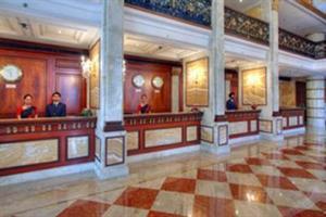 Hotel Royal Plaza (regal Suite)