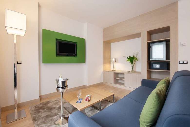 Hotel Occidental Praha Five
