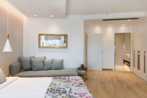 Avra Apartments Venetian Harbour