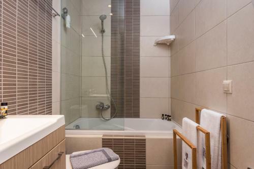 Trianon Luxury Apartments & Suites